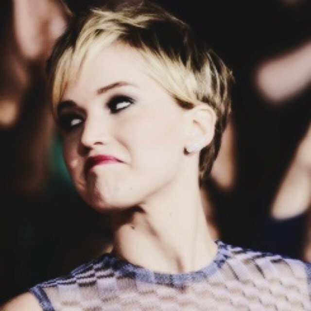 1stlawrence's profile picture. Eu prefiro parecer cheinha nas telas e uma pessoa normal na vida real- Jennifer Lawrence