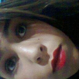Sou igual um puro sangue que não deita com arreio
Prefiro morrer de pé do que viver de joelhos ♫