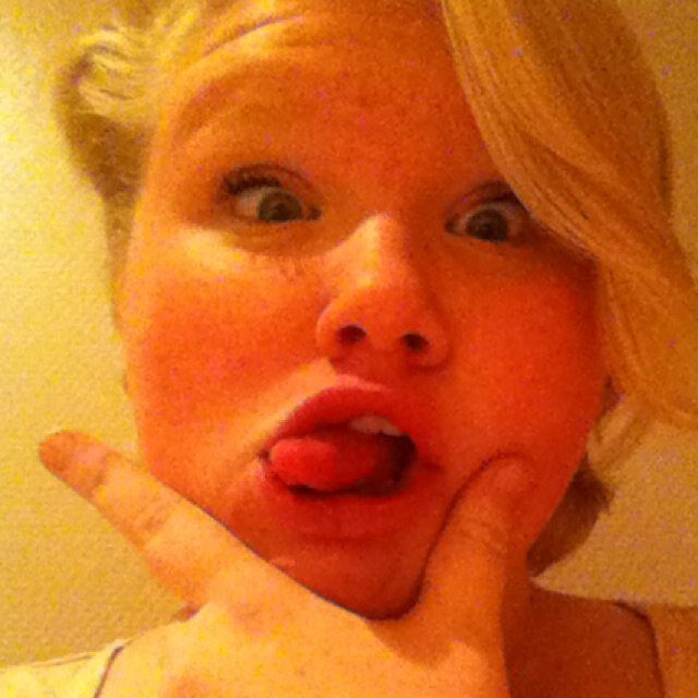 Norway :) 16 | instagram memilie98 |