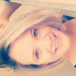 Nordestina, libriana,18. Casada com o Sr. Guerra, mãe de um Guerrinha lindo !