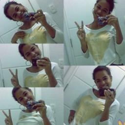 ela é uma mulher menina que precisa urgentemente ser mais forte.. *-*