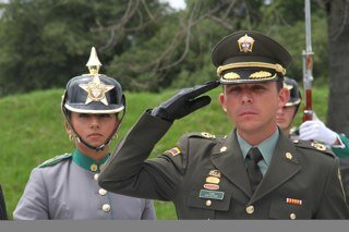 Oficial Policía Nacional de Colombia
DIOS Y PATRIA
