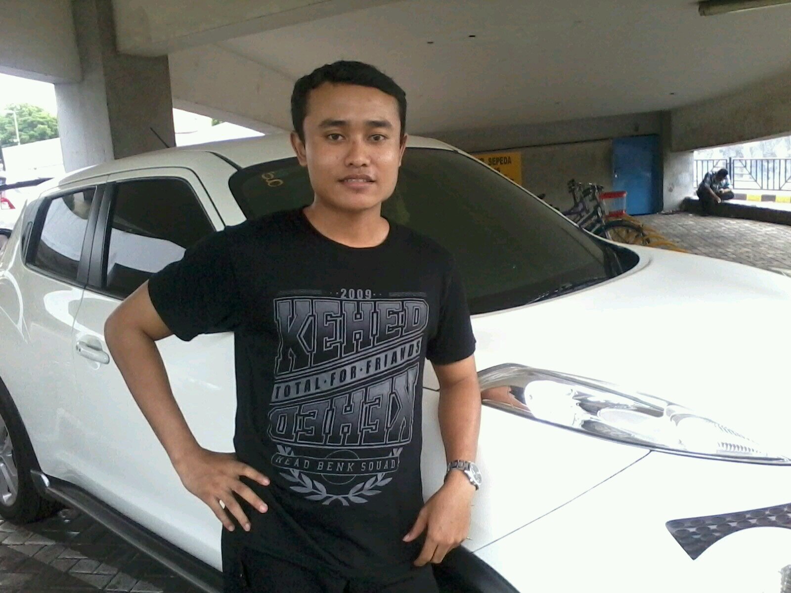 Aku merindukan pendamping yg setia.....