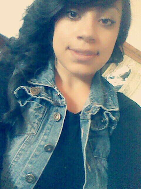 Follow me and ill follow you back/ HighlandHighSchool/ Hornets(: