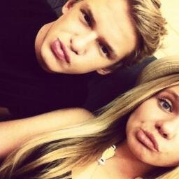 officialSmpsonz's profile picture. SIMPSONIZER , Lovatic, Smiler, Bellarina, Zswagger, Swiftie, Animal, R5, Peytanator ,selenator :)