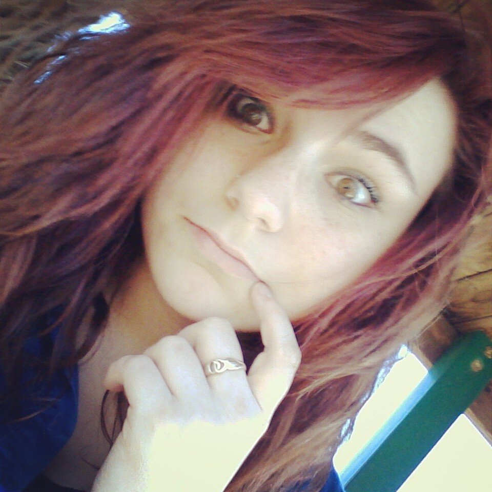 debate. God.  photography. drawing. writing poetry. reading. ncis. criminal minds.♥