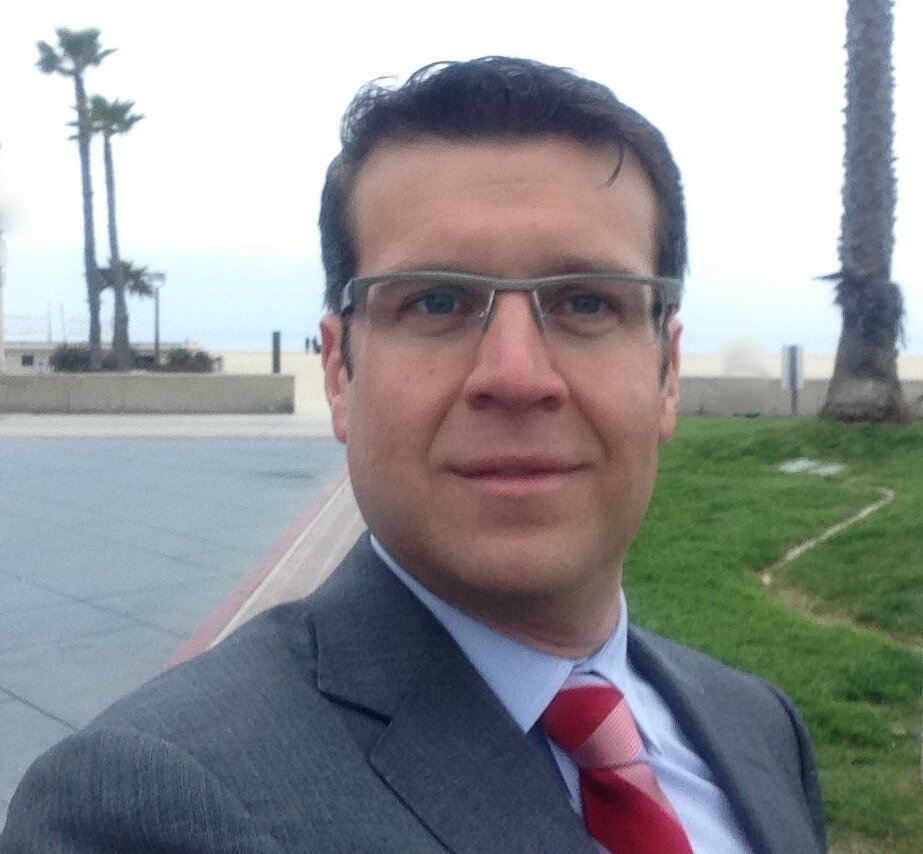 Healthcare Technologist, thinker, tinkerer, skiier, traveler, hunter, husband & dad Passionate that data will save lives & transform #healthcare #datagovernance