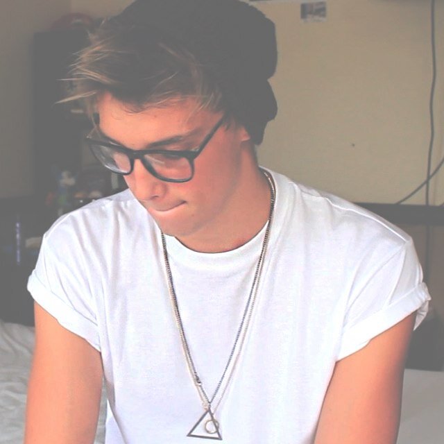 @CalvynJustus 's youtube channel! Watch and subscribe here: http://t.co/3Vljpotd9u