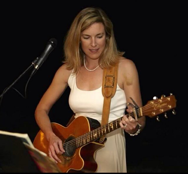 MakersMarian's profile picture. Mother of Cats. Lover of Broccoli.