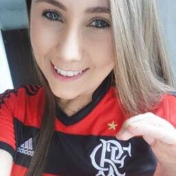 Apaixonada por futebol e FLAMENGUISTA de coração! :}