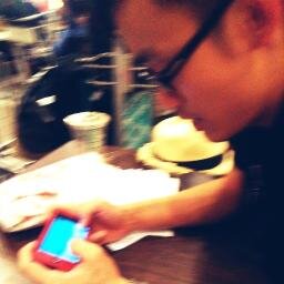 ChongEeSheon's profile picture. A day without laughter is a day wasted :)