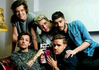 Fabricando sonrisas desde 1998. Somos dos directioners unidas en una misma direccion. One Direction TODO nuestro MUNDO♥   #1DFamily