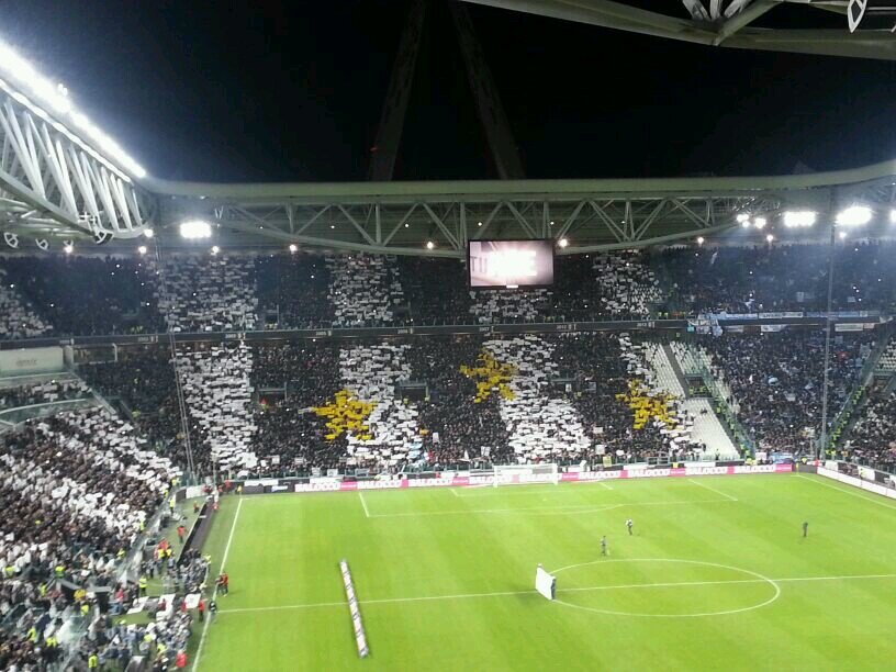 azambru's profile picture. 