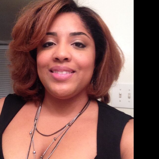 LiteraryLefty's profile picture. One who likes to party but comes home early.