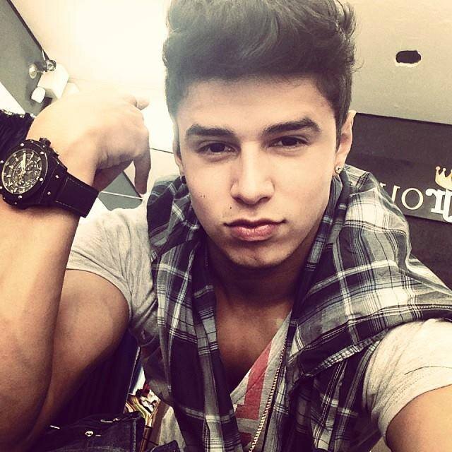 Chato e ciumento :)