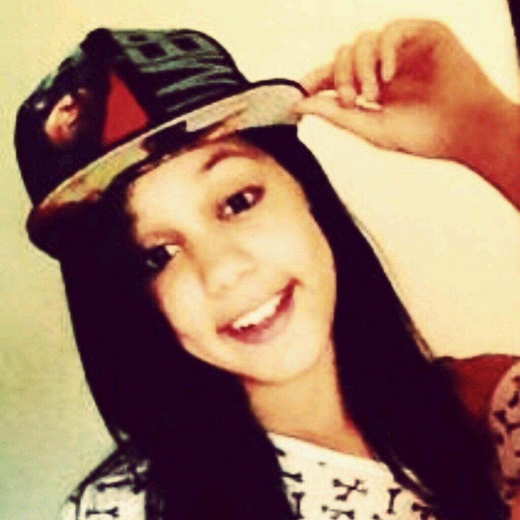 → Euu queroo.
Euu PossO.
Euu coonsiigO ←
●๋• Siimplees αssiim ~
Twittando até o fim! ;p