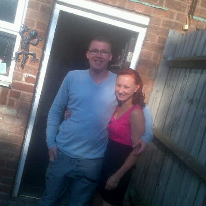 roblloyd_453's profile picture. Chilling