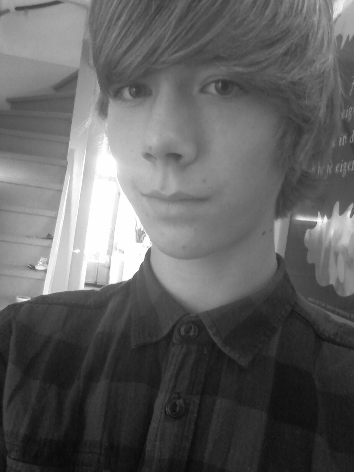 baksteeeen's profile picture. Not to touch the earth