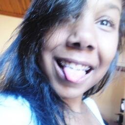 impossível me descrever em 160 caracteres :*