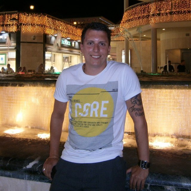 Massive sports fan! Liverpool through and through!