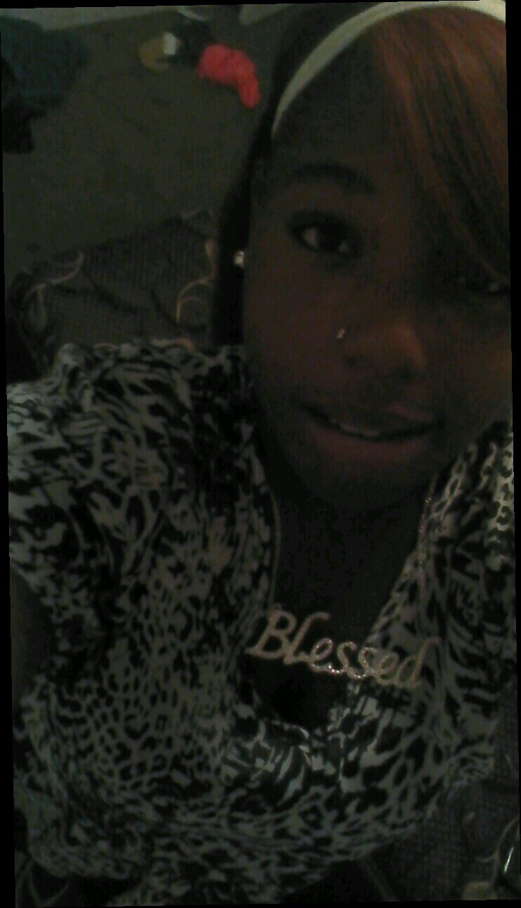 ayee Im 16 & I Go To East Im a 10Grader :)