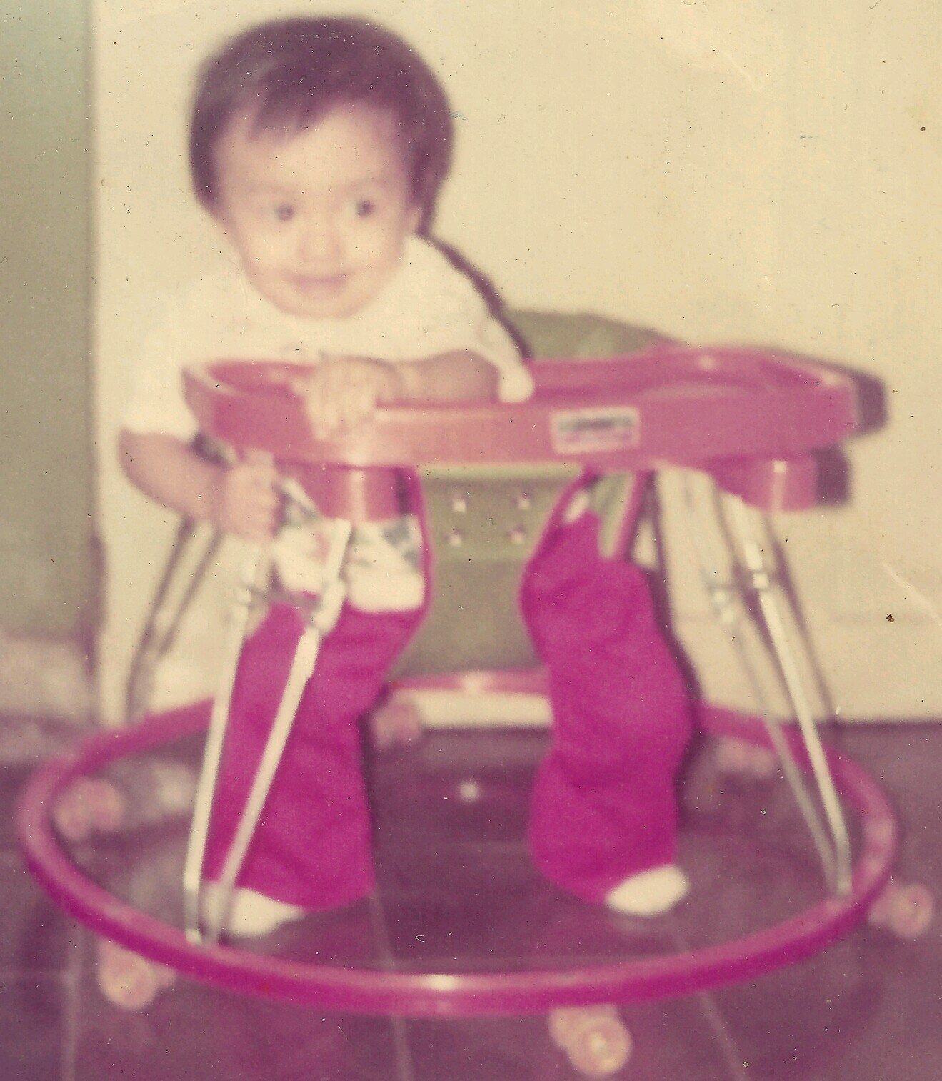 an ordinary person who likes to do extra-ordinary things....Pin BB 75E42516