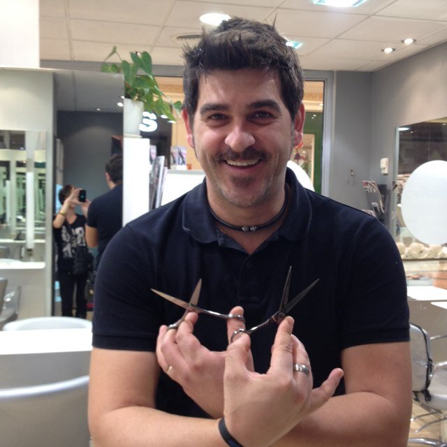 salon de peluqueria en el centro comercial gran via 2 ( bcn ) novias , afeitados , manicuras y pedicuras con shellac , tratamiento de queratina ,etc etc