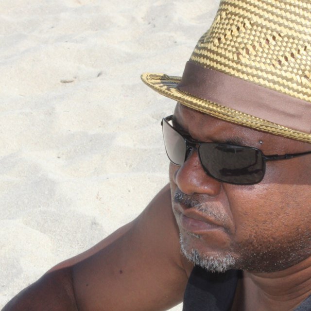 Musicien - bass player