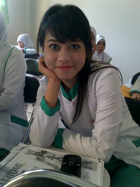 ☺Dhesy94 ||Ayah || Ibu || Brother & Sister || ♥My Someone (•͡˘˛˘ •͡)
