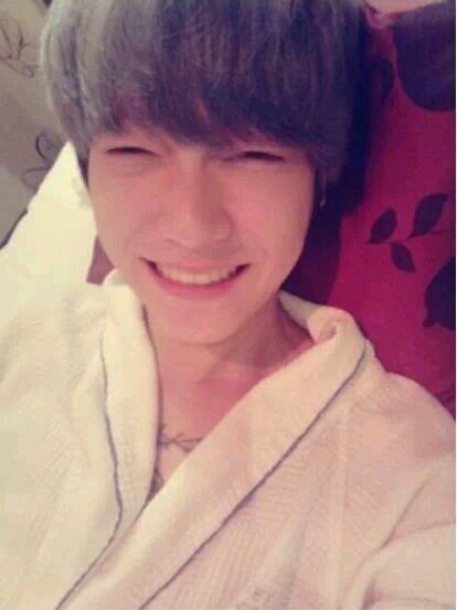 ผม ปาร์คฮยองซอก เก๋ๆก็เรียก ฮาร่า ถ้าน่ารักเรียก ซอกกี้ เน็ตไอดอล ผมแมน.. ผมไม่เคะ ผมเป็นตัวก๊อป(?) เจ้าชู้ ! ตามเรียล คนอ่านน่ารักอ่ะ ~