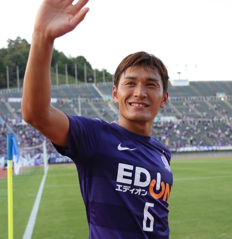 サッカー専用垢。サンフレ好きの大学生♪ 青ちゃん、洋次郎、寿人、 デホン、しお、原くん、周作         海外だとアーセナル！  カソルラ、エジル、ラムジー               Eスタ(主にB6)に6ユニで出現！      フォローみー！