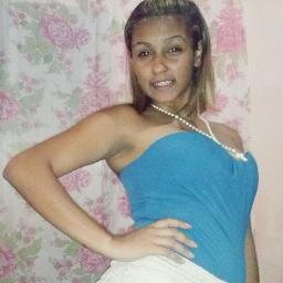 ' se a vida fosse bela, todo dia teria sol, todo mar teria onda, toda música seria reggae e toda fumaça faria a cabeça. (h)