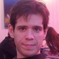 Loco lindo, traductor de inglés, discutidor incansable, geek informático, militante clasista antiimperialista y fanático de Román y del fútbol lírico.