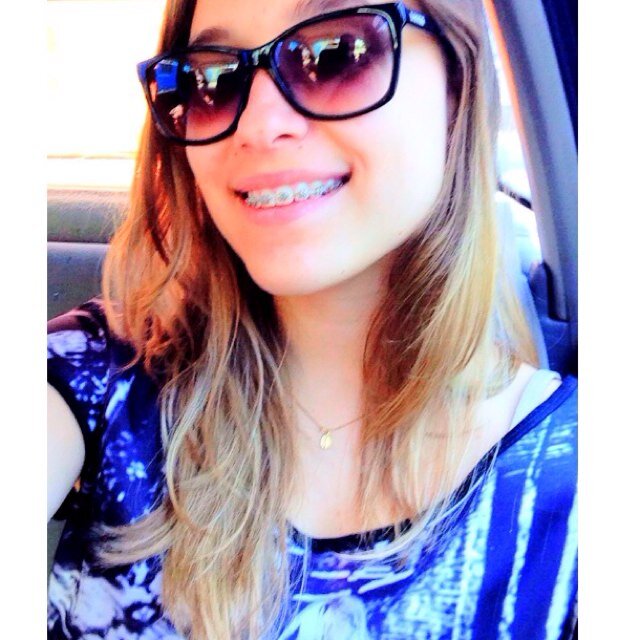 Construindo minha vida, buscando meus sonhos, caindo e levantando, vivendo e aprendendo.