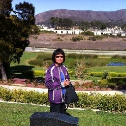loves golf, SF sports teams