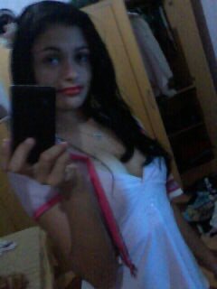 Nem sempre ooh sorriso que eu trago no rosto éh ha vida Que venho levando. Mas sempre toh de cabeça erguida eh De pouco heim pouco, eu vou conquistando