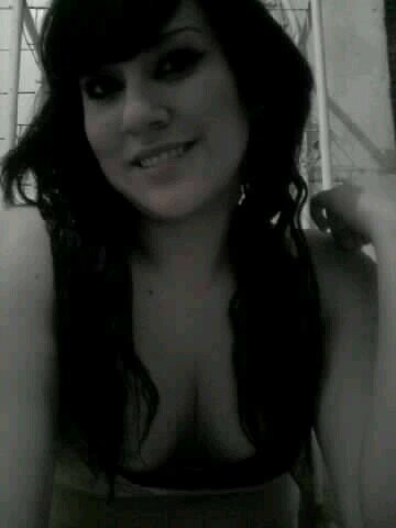 pelo negro alta que mas quiero