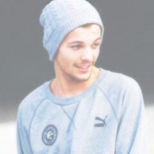 Please follow @drousynarry !! It would mean the world ilysm xx