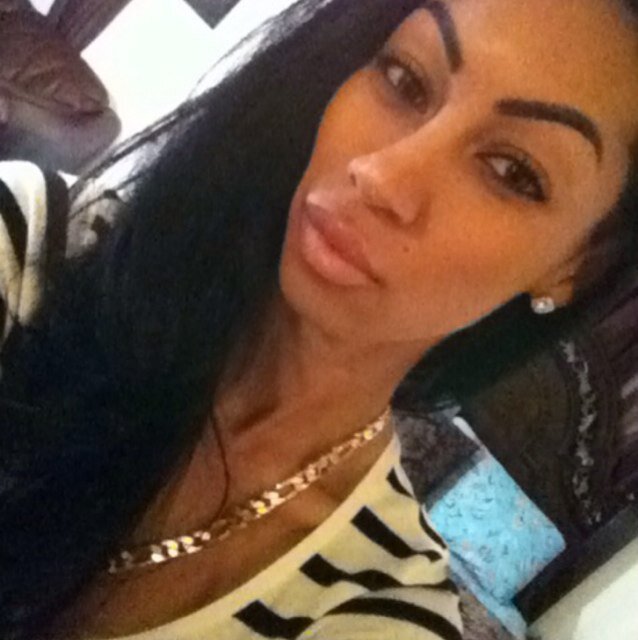 Eyelash Extension Stylist~ Beauty Guru 
Instagram:alashaffair_