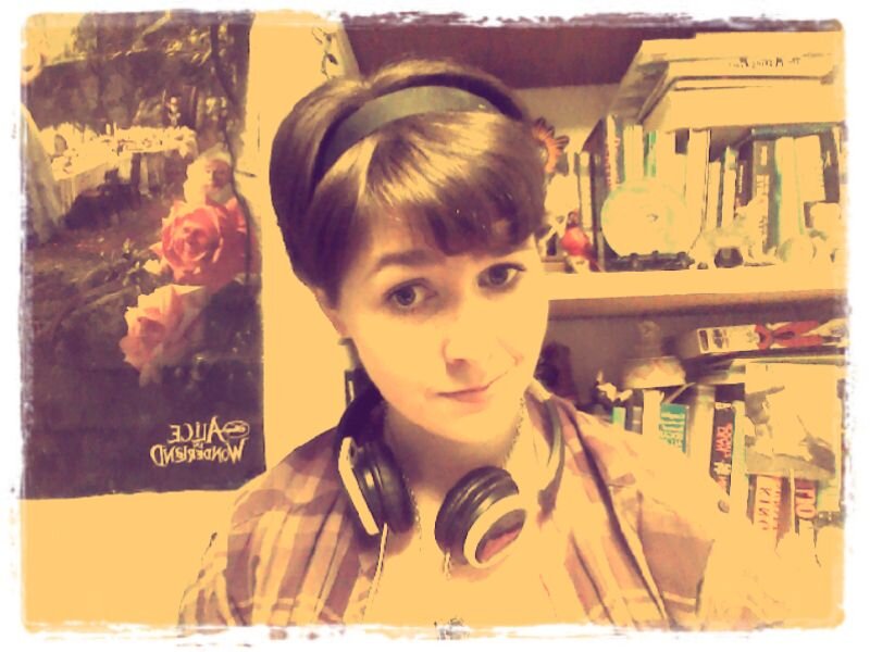 I'm the weird girl you (were afraid of) knew in high school~