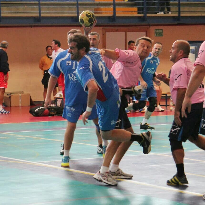 Vegetariano que no ha salido del armario. Contador de historias y prejubilado del balonmano