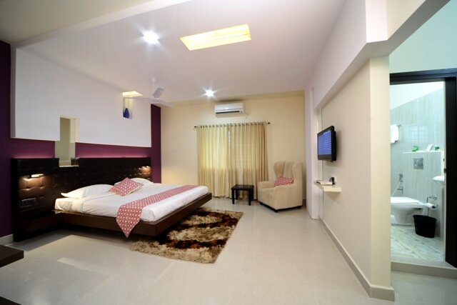 Hotels / Serviced Apartments / Guest Houses
