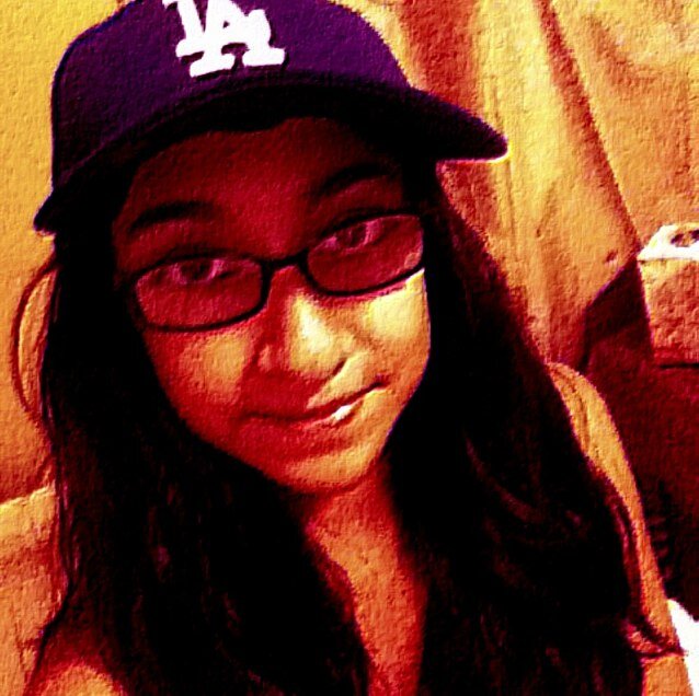 IanaVeeBanuelos's profile picture. Music Explains Me