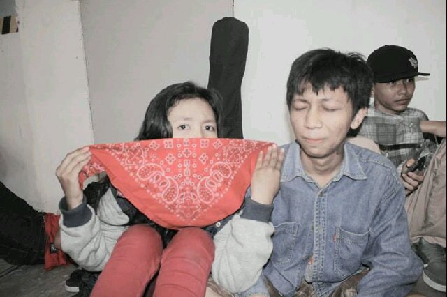Mau tau ?! . .