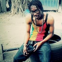 Rappeur, informaticien , amateur de bonne musique,