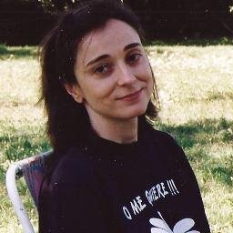 Journalist, forensic anthropologist ... and optimistic. You can always do something to improve the life: do not complain if you stay with arms crossed ...