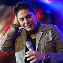 Vocês pode ate não saber meu nome, mas eu sei a quantidade de sorrisos que já dei ao pensar em vocês @jorgeemateus ❤ @Betiinhha_