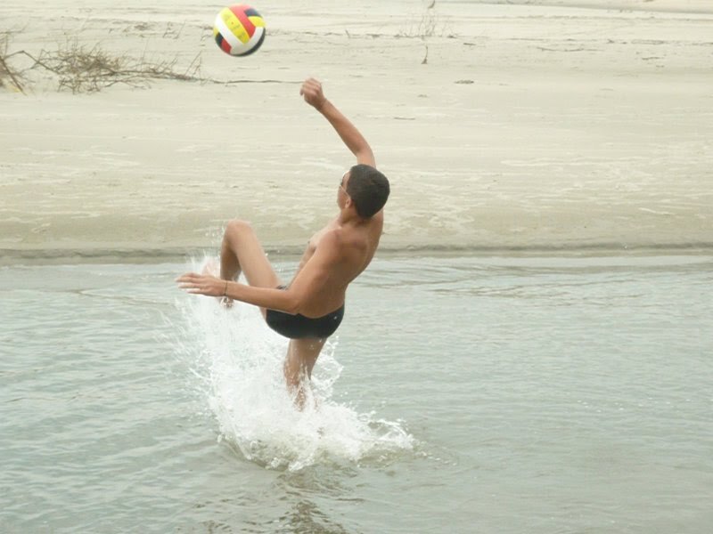 Viver é diferente de estar vivo! Viver é ser Feliz, sendo um cara Extrovertido!