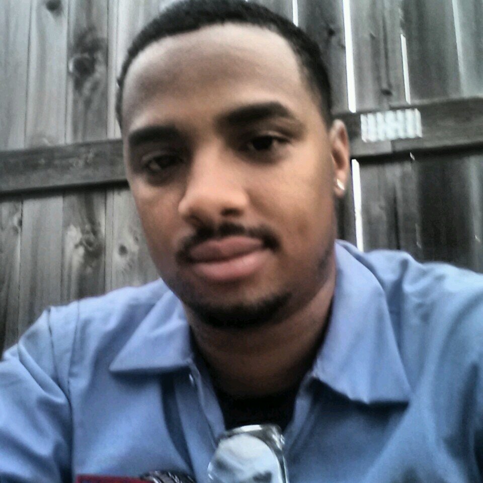 y0ung_boss's profile picture. fuck Dese bitches gotta love da army soldiers #TeamFollowBack