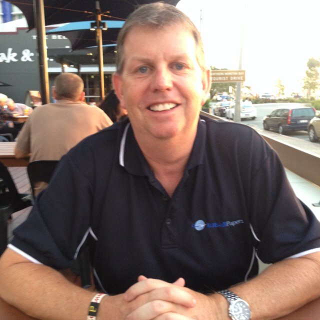 Husband & Father. Coeliac. Baseball, motor sport & golf enthusiast. Company Director and seemingly always tired.